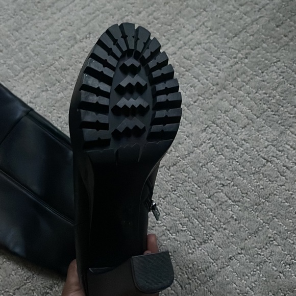 Guess Knee High Black Boots - Picture 9 of 9